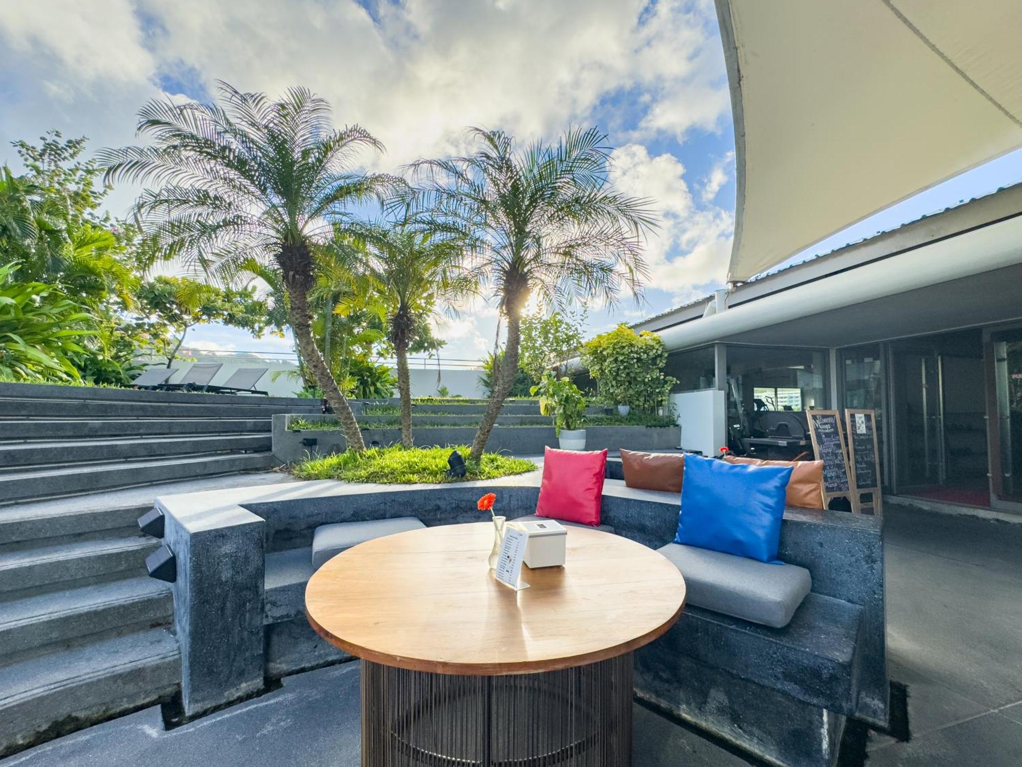 Journeyhub Phuket Patong Ξενοδοχείο Εξωτερικό φωτογραφία